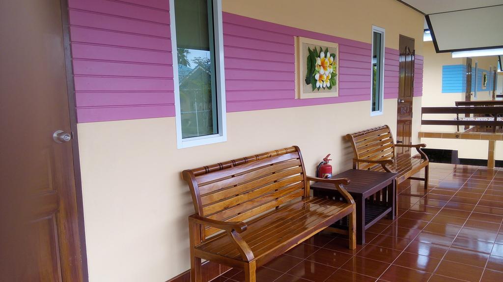 Sangtong Beach Resort Laem Sing Exterior foto