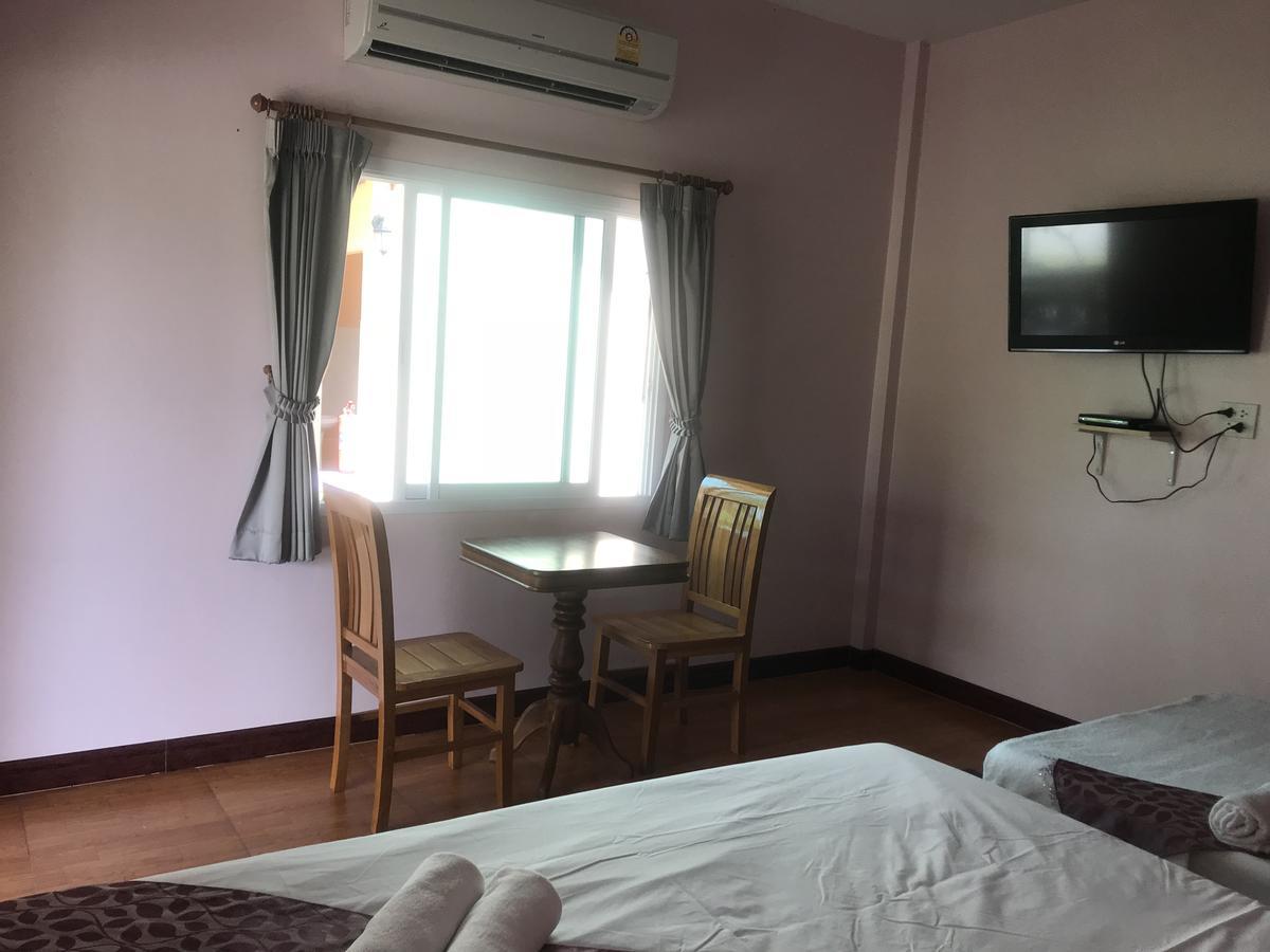 Sangtong Beach Resort Laem Sing Exterior foto