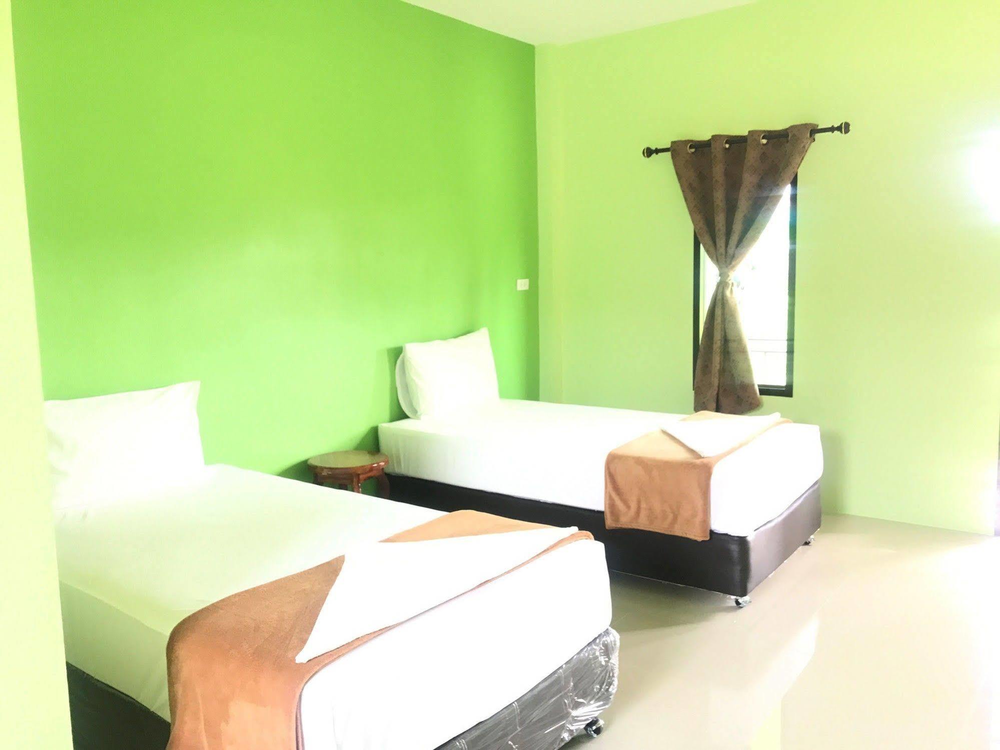 Sangtong Beach Resort Laem Sing Exterior foto